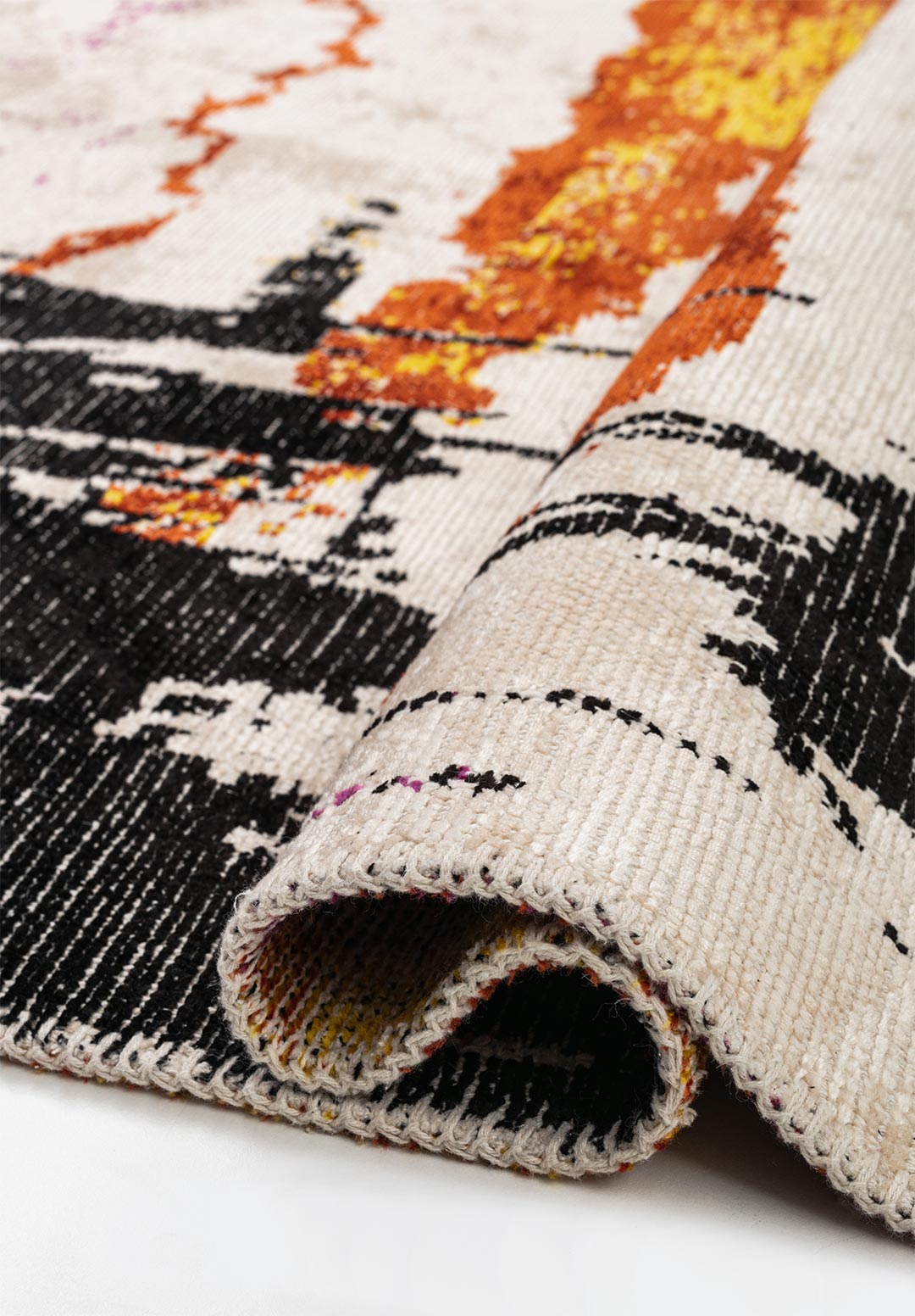 Po Black - Ecru Rug
