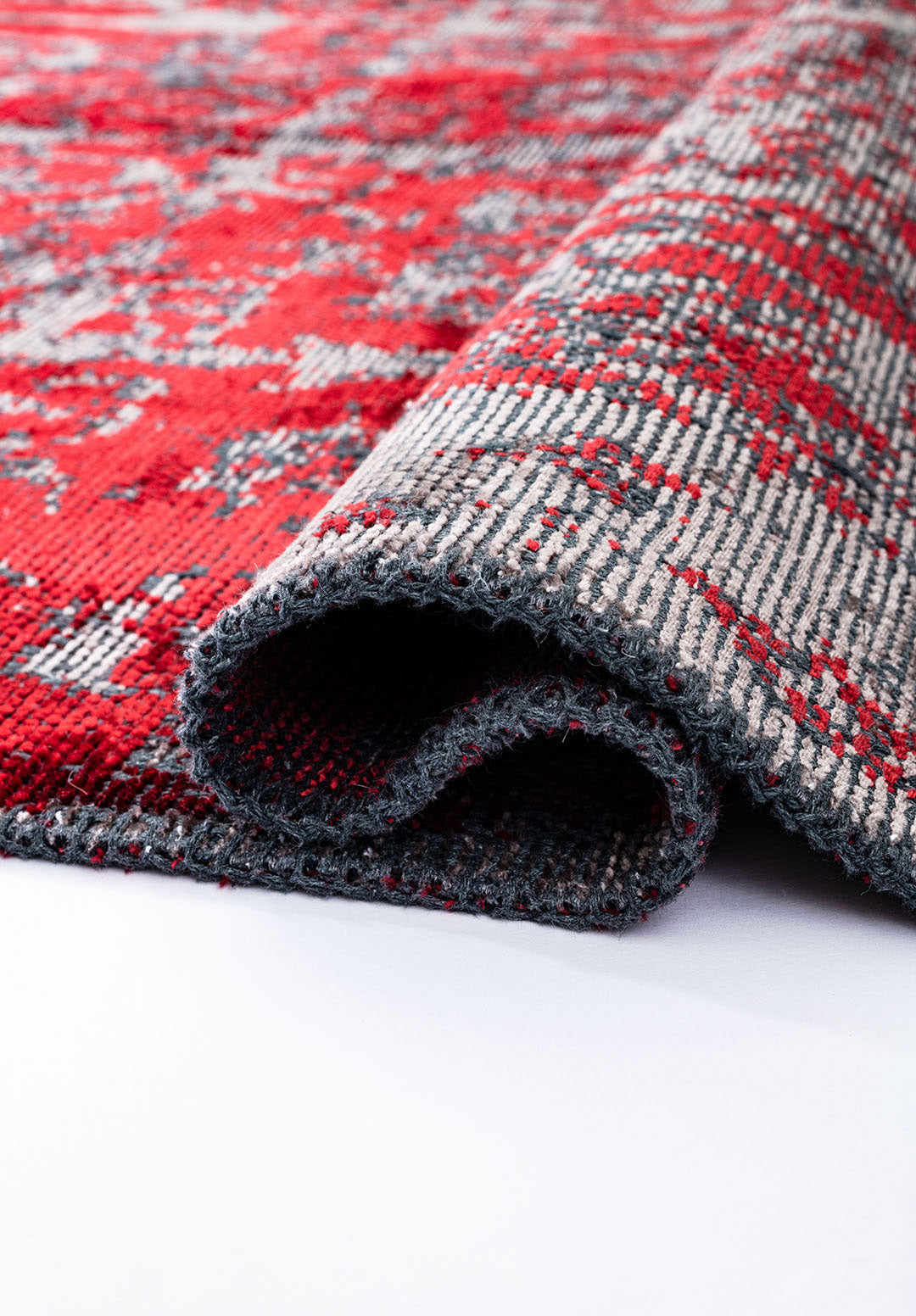 Caesar Dark Grey - Red Rug