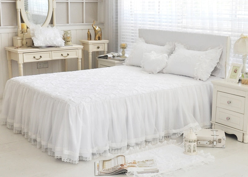 Amani Double-Layered Ruffled Cotton Lace Bedding Set