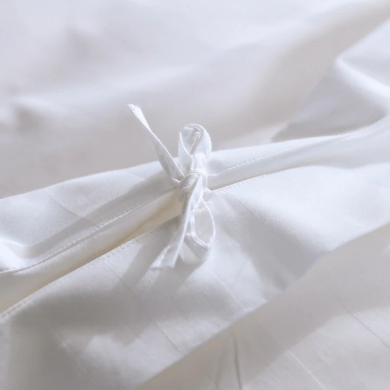 Amara Hotel Stripe Bedding Set